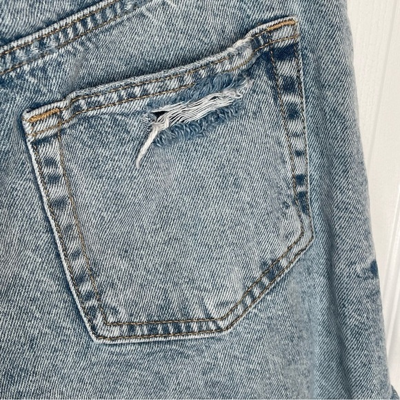 We The Free Maggie Mid Rise Distressed Short in Kiss Me Wash Boho Bohemian 25 - Picture 8 of 15